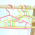 茶花塑料儿童小衣架宝宝衣撑 婴儿挂衣架婴儿衣架晾衣架晒架 15支(黄色 15支装)第2张高清大图