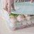 依膳食冰箱保鲜盒收纳盒鸡蛋盒速冻饺子盒馄饨盒多层(2层1盖 4-5人)第4张高清大图