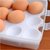 乾越 双层冰箱鸡蛋收纳盒 多功能储物厨房鸡蛋保鲜盒 创意便携24装存储鸡蛋盒 单个装 颜色随机第5张高清大图