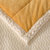 秋冬新款加厚三层夹棉牛奶绒毯贝贝绒毯冬季保暖午睡法莱绒毛毯(桔黄-白)第6张高清大图