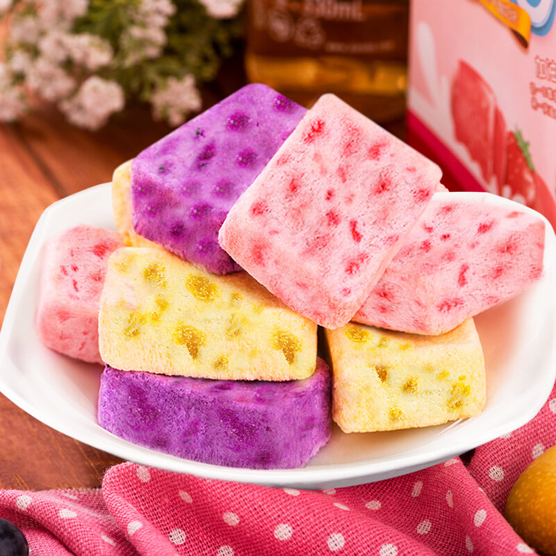 三只松鼠酸奶果粒块草莓干54g什锦冻干水果干网红零食儿童休闲小吃