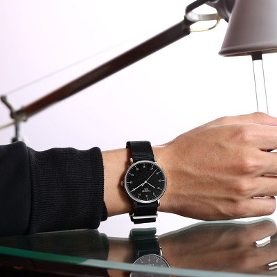 天梭(TISSOT)瑞士手表 魅时系列尼龙带石英男士手表 T109.410.17.077.00(白色)