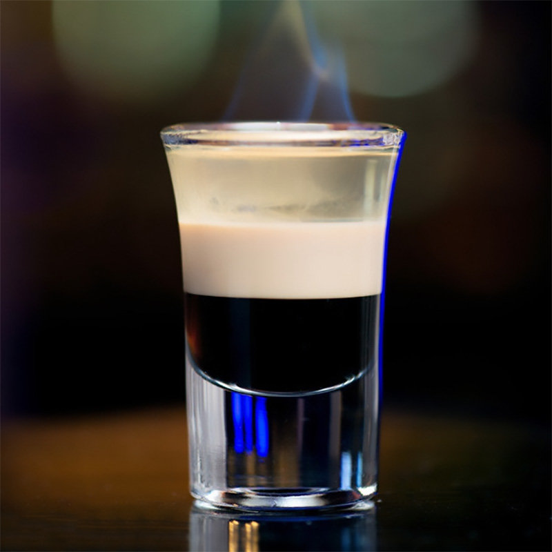 B52轰炸机鸡尾酒 酒版 甘露咖啡力娇酒+百利甜