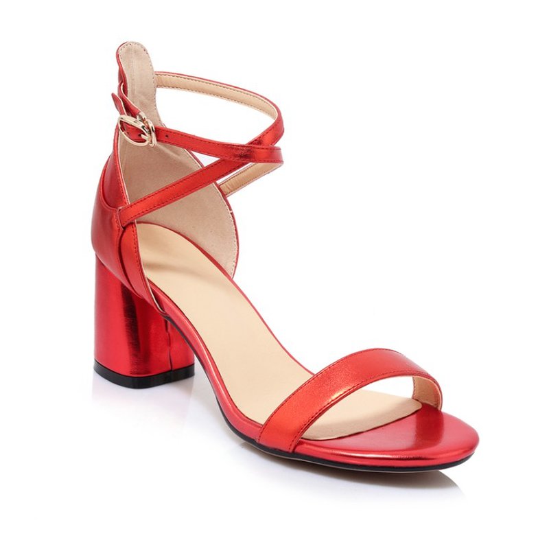 凉鞋女夏2017新款女鞋羊皮露趾一字带扣粗跟