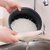 加厚型厨房小工具多功能洗米器淘米器沥水器不伤手家用淘米神器第2张高清大图