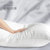 睡眠管家x希尔顿联名款纤柔枕纤维填充经典1cm缎条简洁大气纤维填充新疆棉(白色 1只装)第3张高清大图