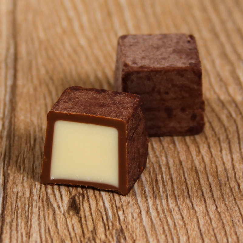 【国美自营】海外购纯进口 明治雪吻巧克力(牛奶味)62g