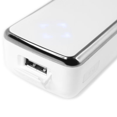 IWALK UBE7500苹果认证移动电源（7500mAh）（白色）