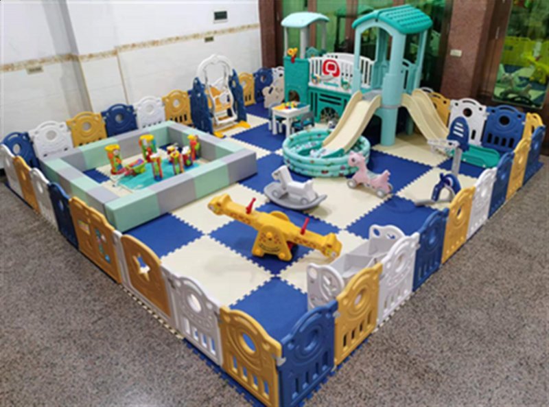 儿童乐园家用室内滑滑梯秋千小型家庭游乐场设备宝宝游乐园围栏15平方