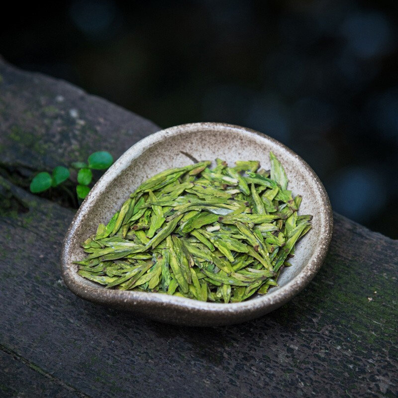 贡牌茶叶2021新茶上市明前aaa级西湖龙井江南水乡礼盒100g龙井村产区