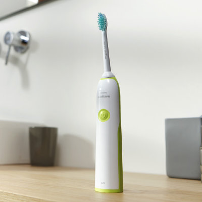 飞利浦(Philips)电动牙刷成人声波充电式自动智能家用震动情侣牙刷HX3216(绿色)
